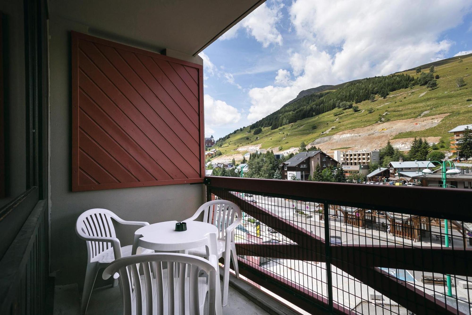 Hotel Les 2 Alpes L'Oree Des Pistes Les Deux Alpes Exterior photo